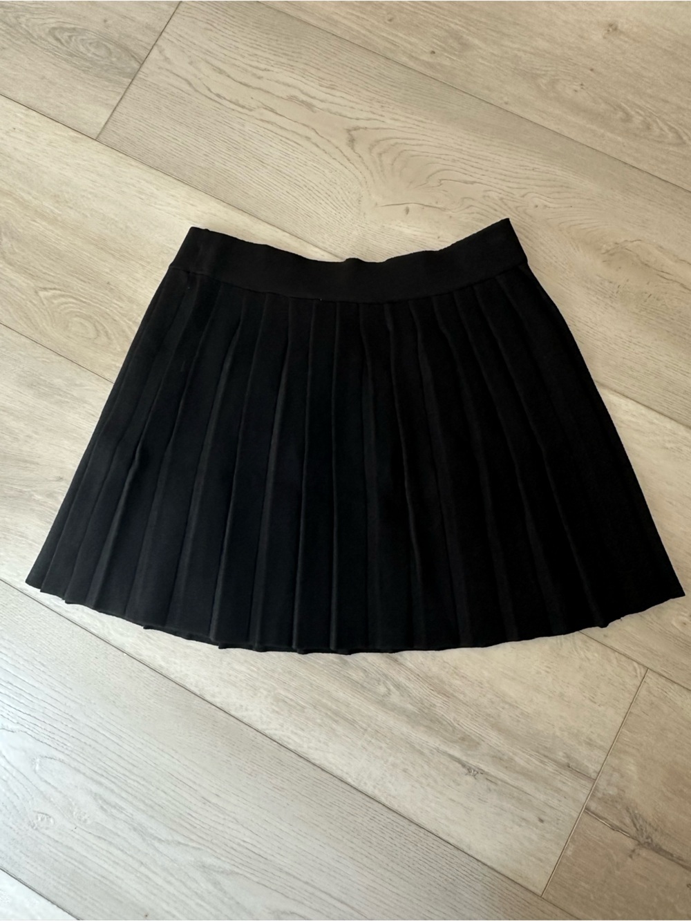 Mango Black Pleated Knit Mini Skirt NWT Size M Flare Stretch Classic Chic - Picture 4 of 4